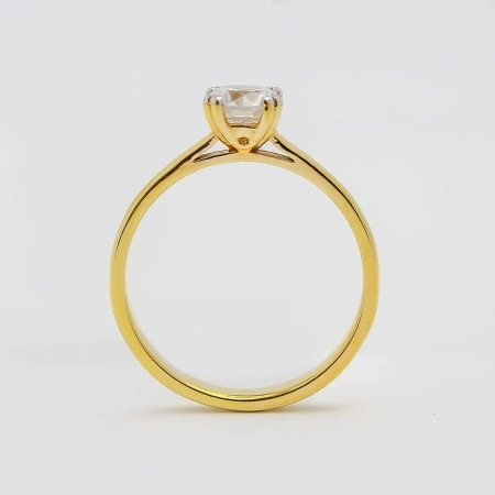 Pierścionek z brylantem 0,50 ct