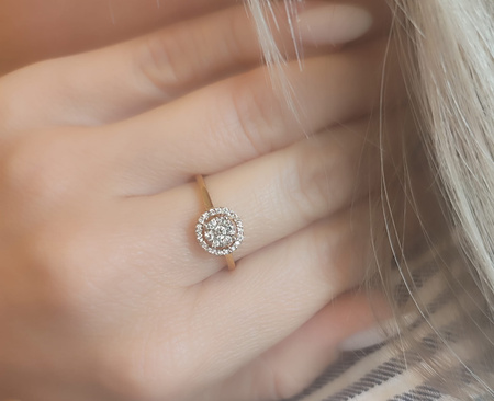 Pierścionek z brylantami 0,26 ct