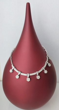 Kolia złota z brylantami