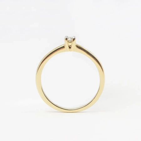 Pierścionek z brylantem 0,11 ct