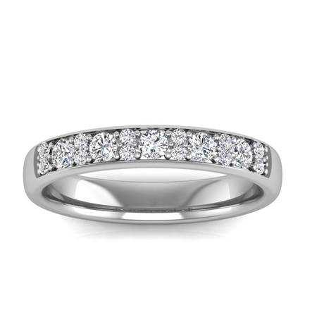 Pierścionek z brylantami