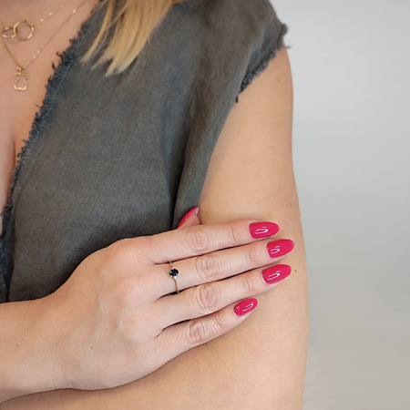 Pierścionek z szafirem i brylantami