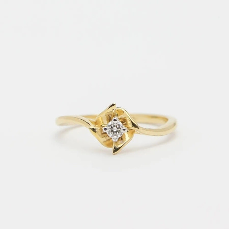 Pierścionek z brylantem 0,09 ct