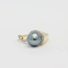 Pierścionek z perłą tahitańską i brylantami