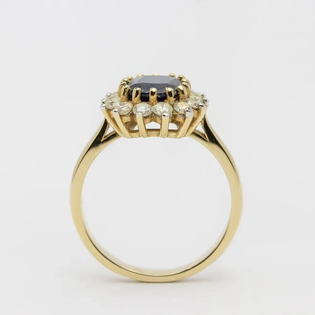 Pierścionek z szafirem i brylantami