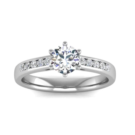 Pierścionek z cyrkoniami