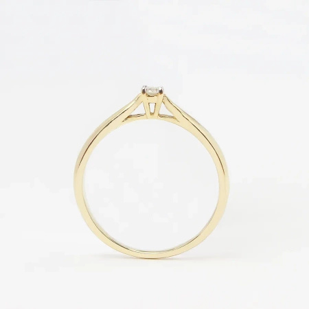 Pierścionek z brylantem 0,06 ct
