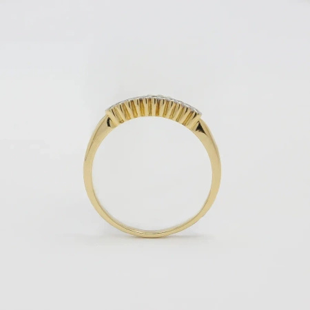 Pierścionek z brylantami 0,05 ct