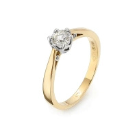 Pierścionek z brylantami