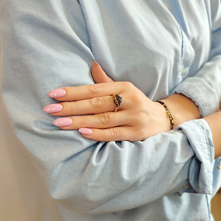 Pierścionek z cyrkoniami