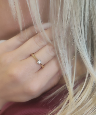 Pierścionek z brylantami