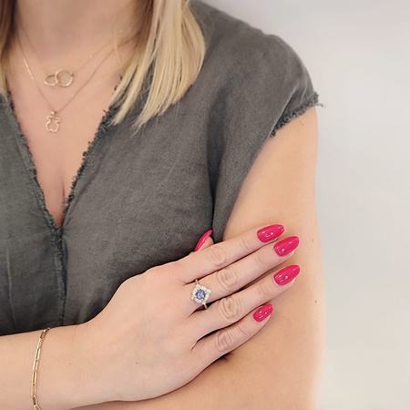 Pierścionek z tanzanitem i brylantami