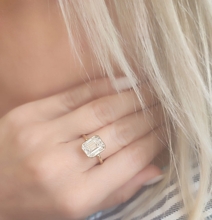 Pierścionek z moissanitem