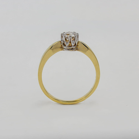 Pierścionek z brylantem 0,50 ct