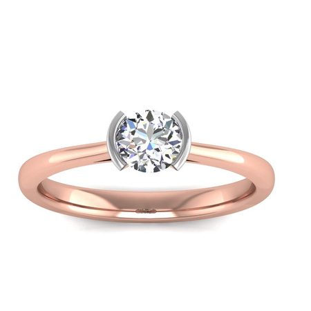 Pierścionek z cyrkonią