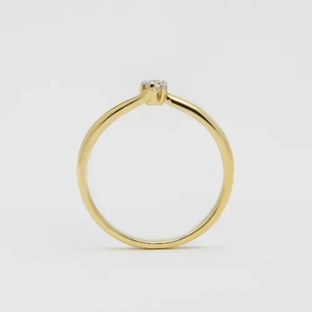 Pierścionek z brylantem 0,10 ct