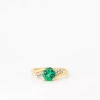 Pierścionek z szmaragdem i brylantami