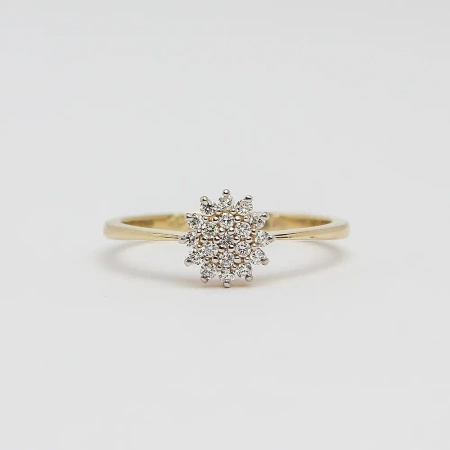 Pierścionek z brylantami 0,18 ct