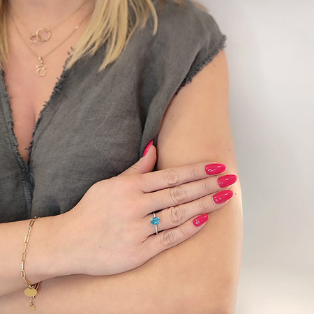 Pierścionek z topazem i brylantami