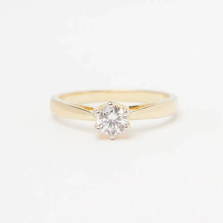 Pierścionek z brylantem 0,50 ct