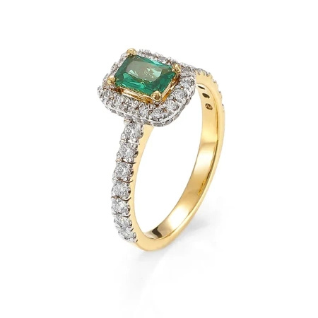Pierścionek z szmaragdem i brylantami