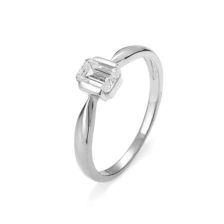 Pierścionek z szafirem