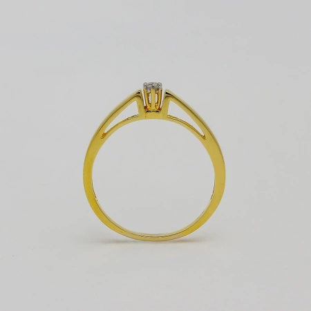 Pierścionek z brylantem 0,03 ct