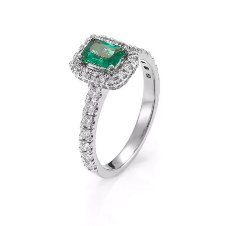 Pierścionek z szmaragdem i brylantami