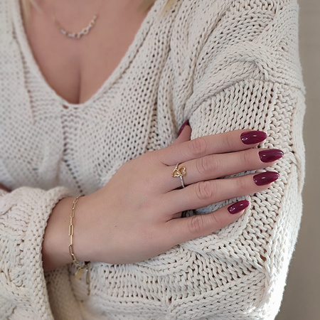 Pierścionek z cyrkoniami