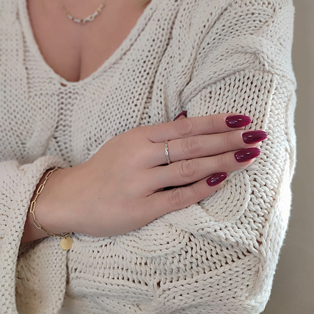 Pierścionek z cyrkoniami