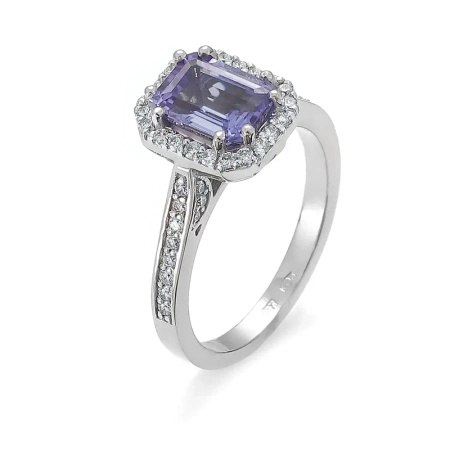 Pierścionek z tanzanitem i brylantami