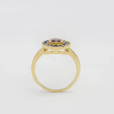 Pierścionek z rodolitem i szafirami