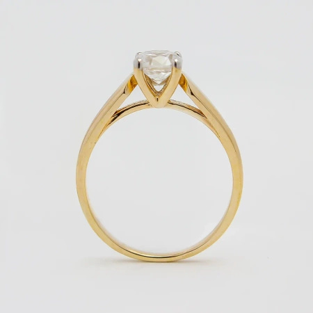 Pierścionek z brylantem 0,50 ct