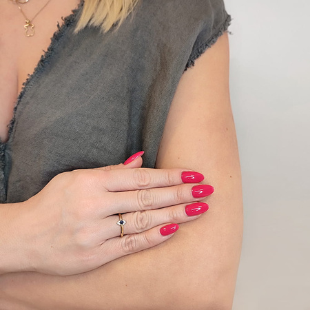 Pierścionek z szafirem i brylantami