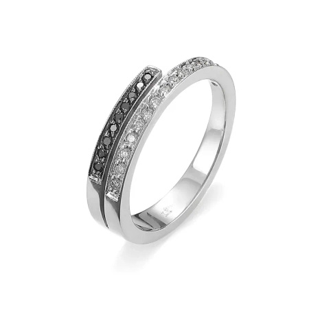 Pierścionek z białymi i  czarnymi brylantami  0,20 ct