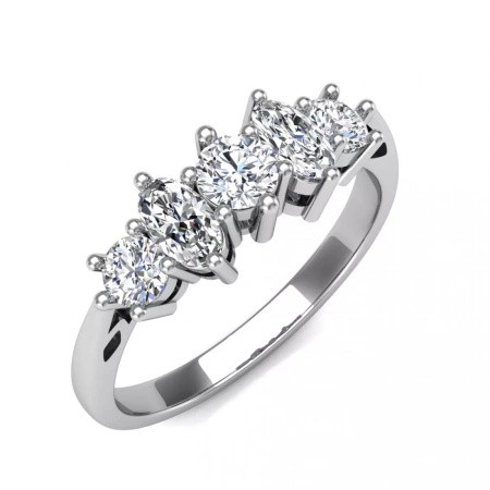Pierścionek z cyrkoniami