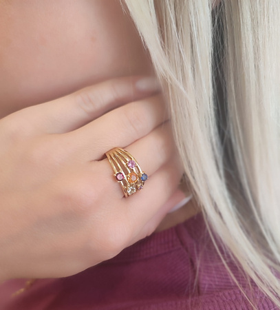 Pierścionek z szafirami i rodolitem