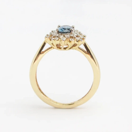 Pierścionek z szafirem i brylantami