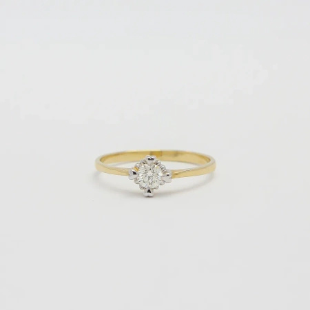 Pierścionek z brylantem 0,22 ct