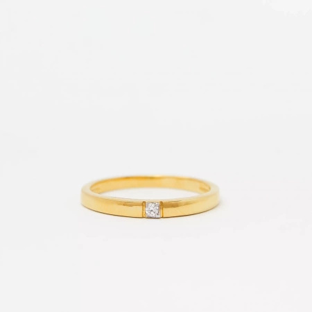 Pierścionek z brylantem 0,02 ct