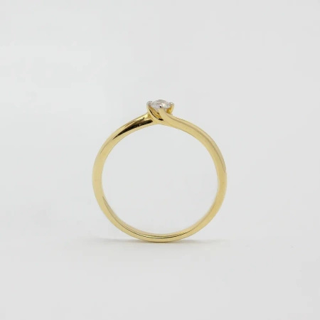 Pierścionek z brylantem 0,10 ct