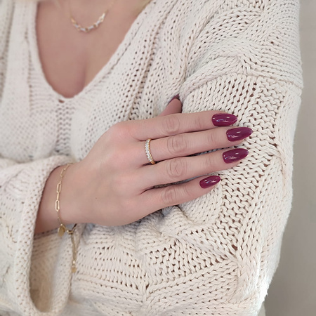 Pierścionek z cyrkoniami