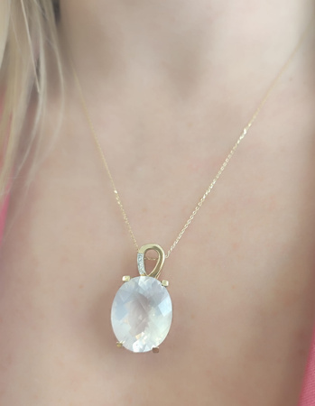 Zawieszka z kwarcem różowym i brylantami