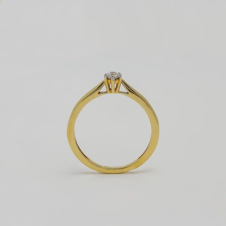 Pierścionek z brylantem 0,10 ct