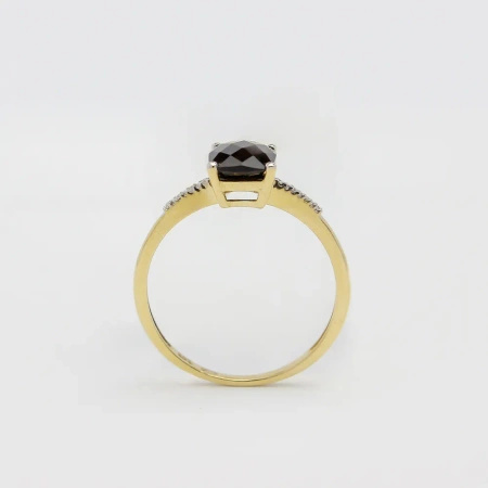 Pierścionek z kwarcem dymnym i brylantami