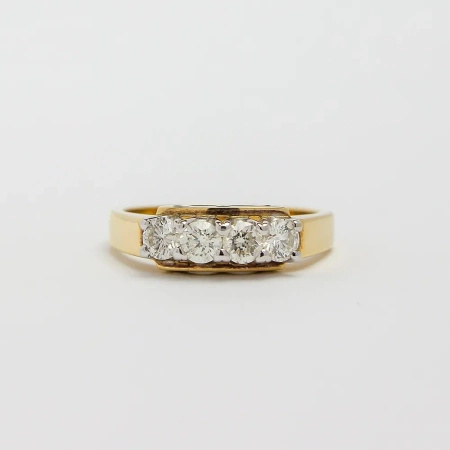 Pierścionek z brylantami 0,64 ct