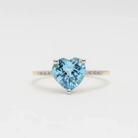 Pierścionek z topazem i brylantami