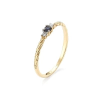 Pierścionek z szafirem i brylantami