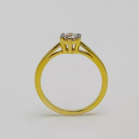 Pierścionek z brylantem 0,41 ct