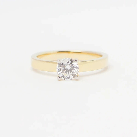 Pierścionek z brylantem 0,50 ct